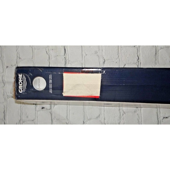 Grohe Essentials 32" Towel Bar, Starlight Chrome - Picture 10 of 10